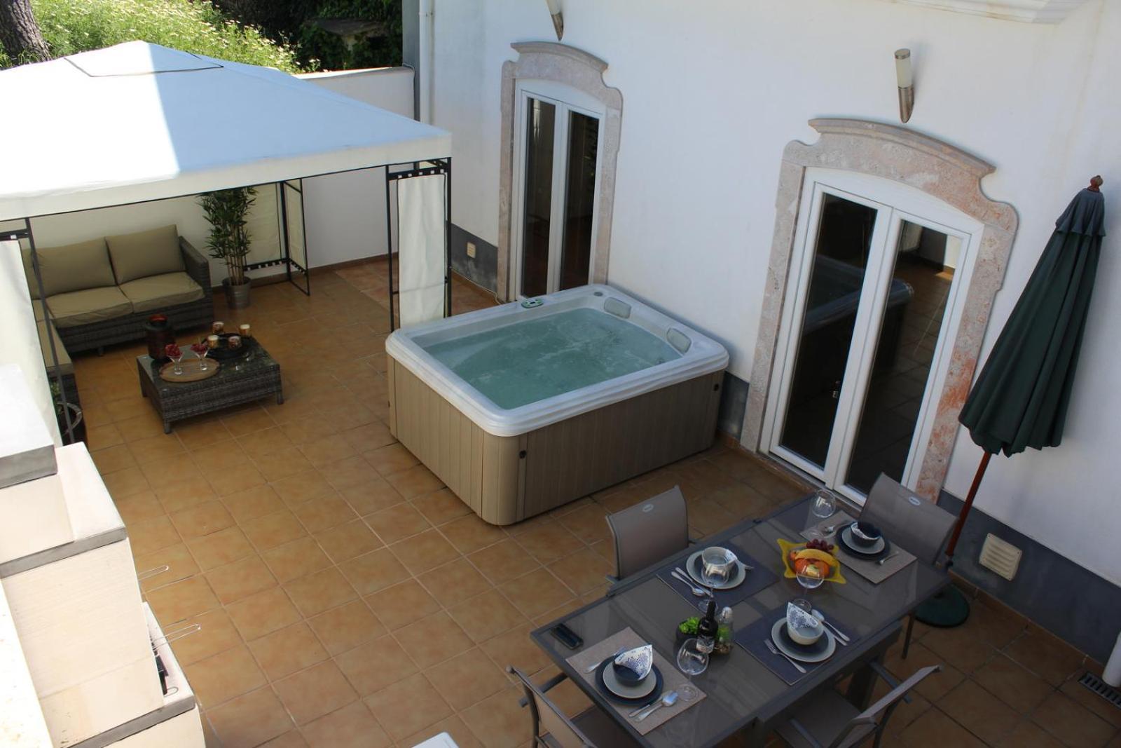 Charming Luz House - T2 With Jacuzzi Apartment *