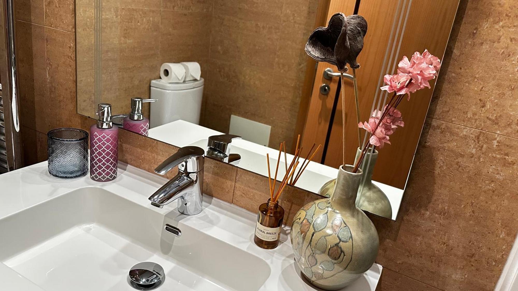 Charming Luz House - T2 With Jacuzzi Apartment
